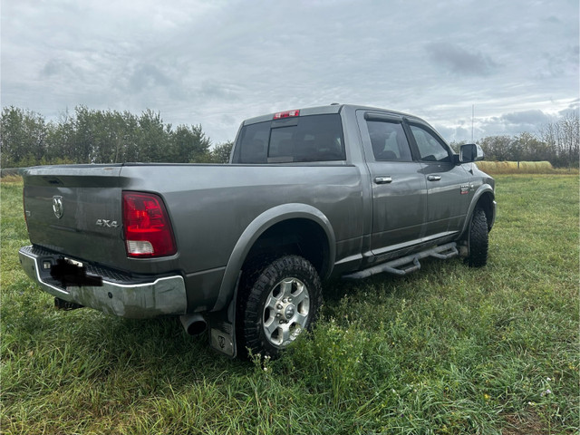 2010 dodge Laramie 3500 in Cars & Trucks in Edmonton - Image 4
