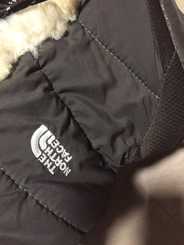 North face women’s winter waterproof boots great condition in Women's - Shoes in London - Image 4