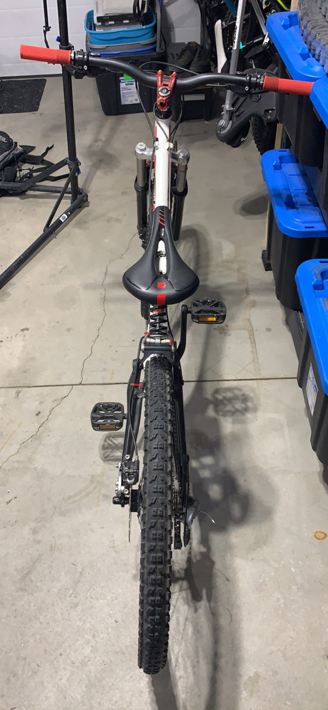 2000 specialized rockhopper comp, great condition $600.00 in Mountain in Edmonton - Image 2