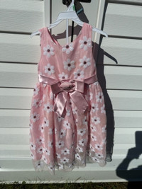 Girl Fancy pink dress (Brand New) Size 4