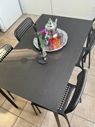 Salle à manger (Table + 4 chaises) , View more