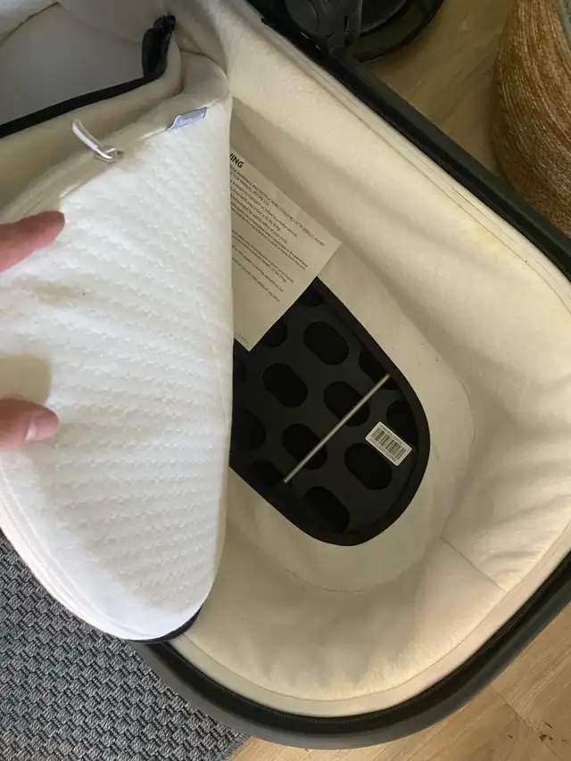 Uppababy Bassinet - Purchased in 2024 - MINT Condition!  in Strollers, Carriers & Car Seats in Oakville / Halton Region - Image 9