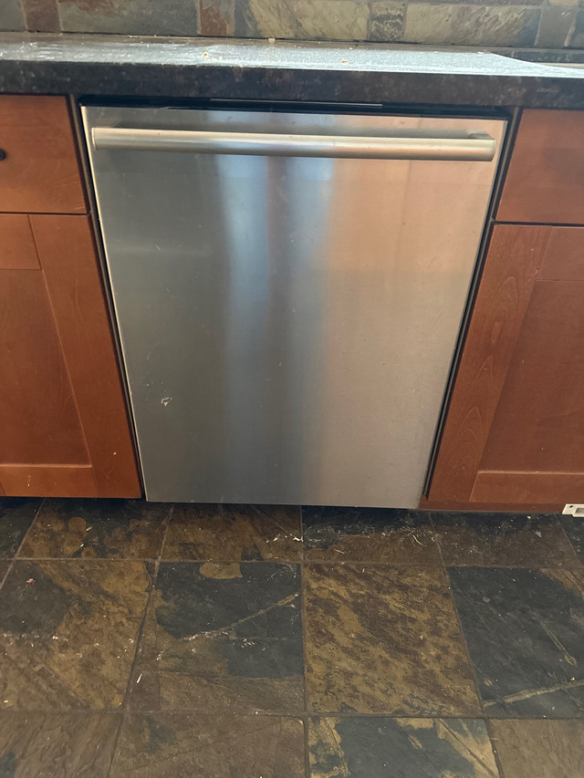 Bosch Dishwasher in Dishwashers in Oakville / Halton Region