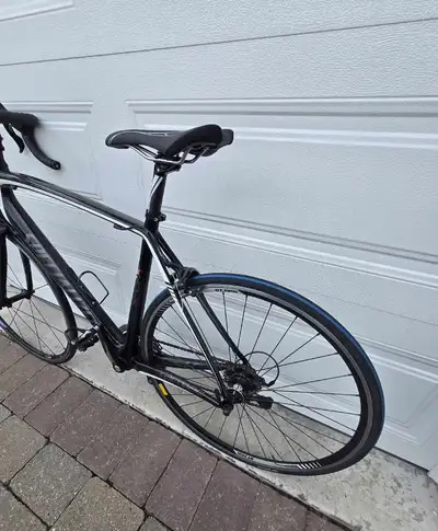 Specialized Tarmac Road Bike – Size 57 (Large), View more