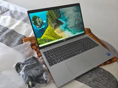 ***LAPTOP ***DELL LATITUDE 5550 ***INTEL ULTRA 5 **512GB, 16GB, View more