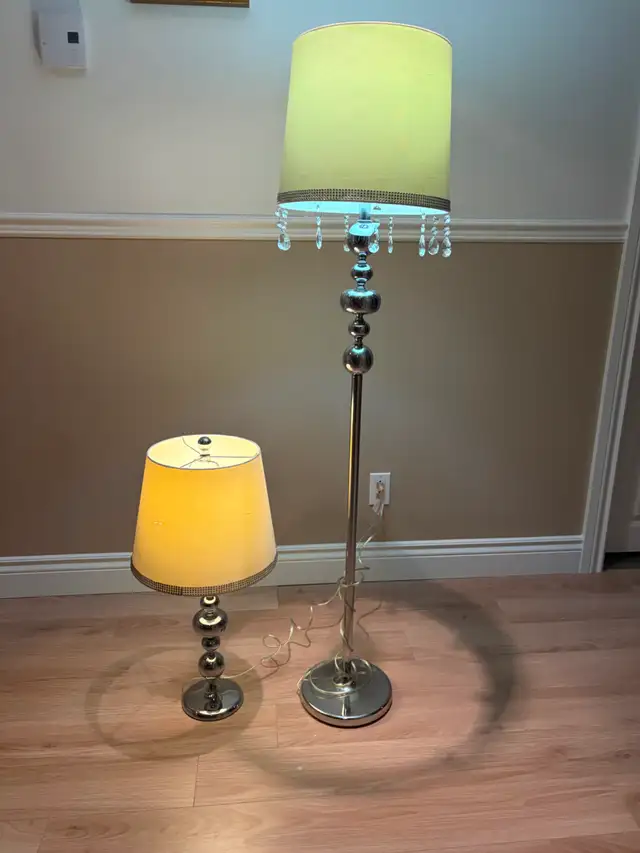Ensemble de lampes décoratives avec cristaux in Indoor Lighting & Fans in Laval / North Shore - Image 2