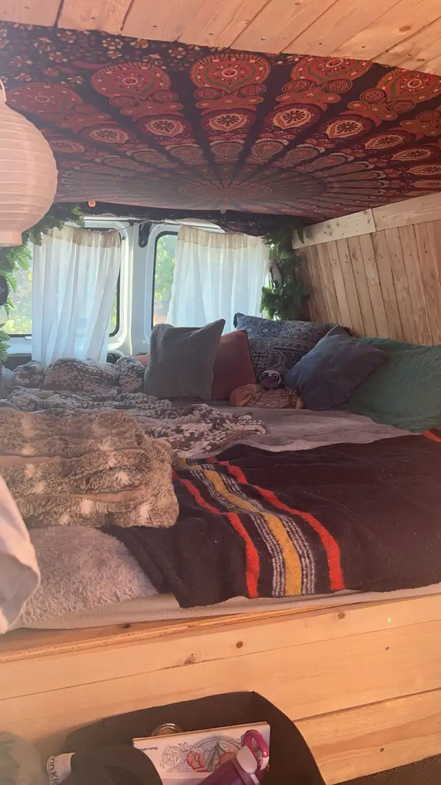 GMC Savana 3500 – Converted and Insulated Camper Van in Travel Trailers & Campers in Fredericton - Image 11