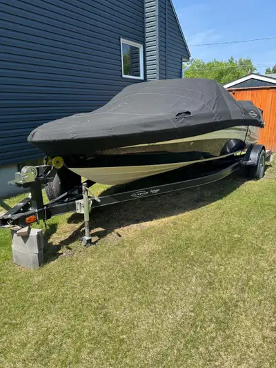 MerCruiser 4.3L Inboard engine. Comfortably seats up to 8 people. 19 and a half feet. Bimini top for...