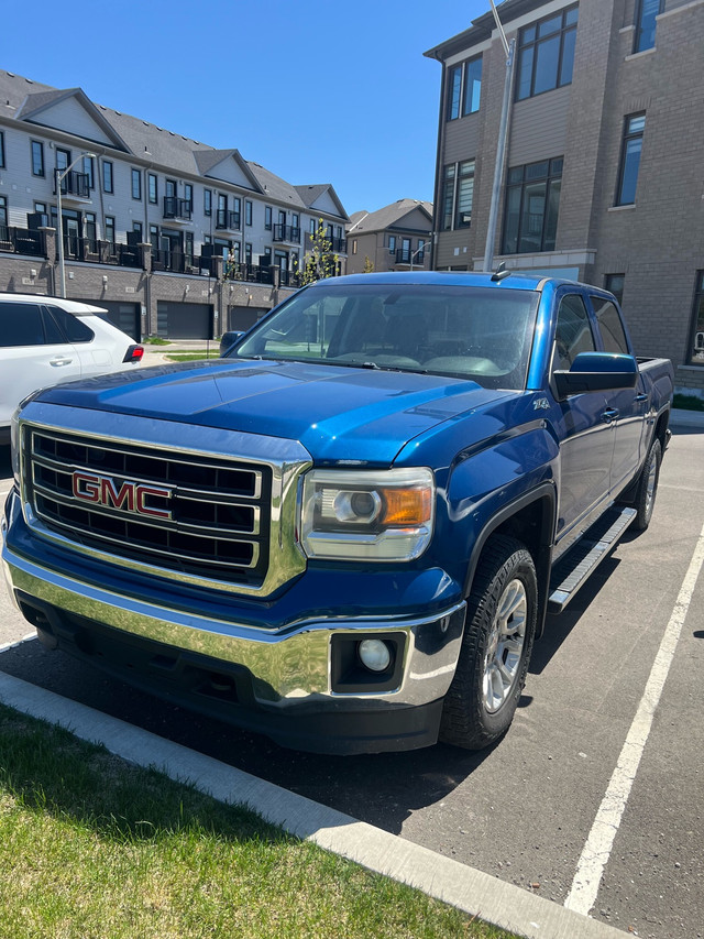GMC Sierra 4X4 Z71 1500 crewcab 2015  in Cars & Trucks in Oakville / Halton Region