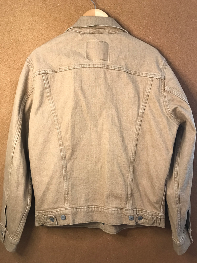 Levi's Denim Jacket in Men's in Markham / York Region - Image 4