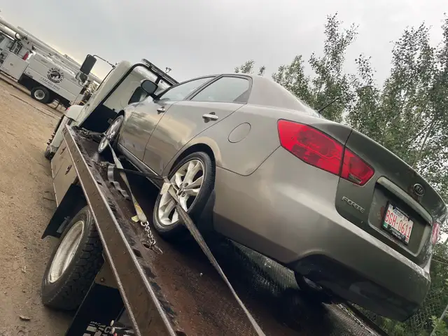 Guaranteed to pay you as much as we quote you here in Cars & Trucks in St. Albert - Image 3