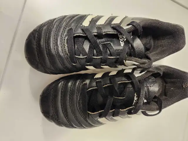 Kids Adidas Soccer Shoes in Soccer in Ottawa - Image 3