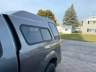 Grey high rise Leer cap off a 6’6” 2014 F150. Has 4’ of height at the door, more inside. Perfect for...