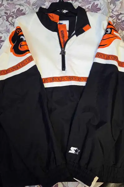 Starter Jacket Half Zip Size large ** Brand new never worn ** Get ready to show your team spirit wit...