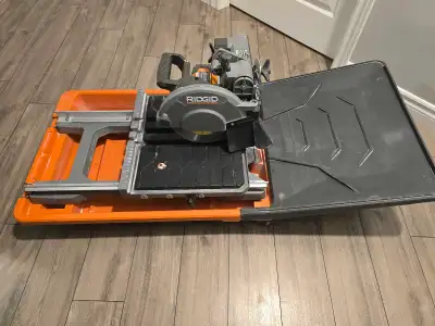 Ridgid R4040 wet tile saw, View more