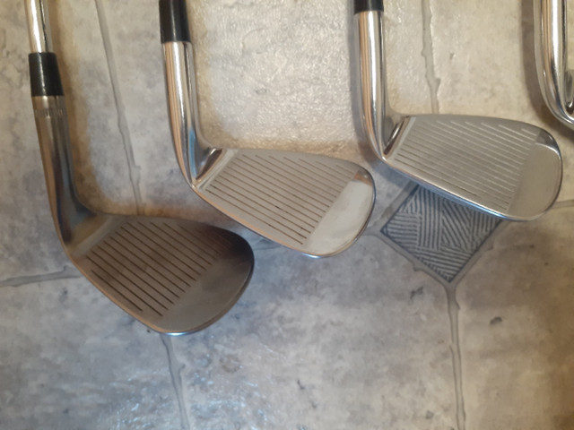 TaylorMade R11 Irons 4-AW-KBS 90 Steel-Left Handed in Golf in Peterborough - Image 4