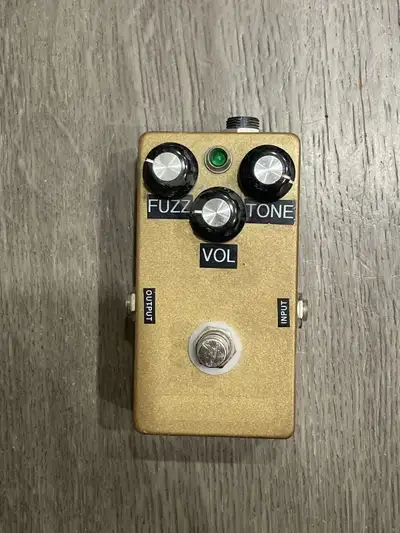 Fuzz guitar effect pedal, View more