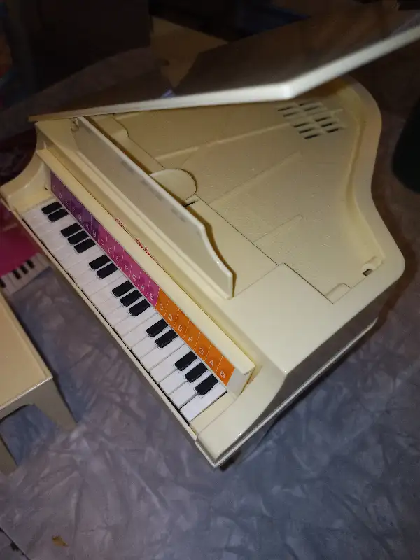 Vintage Barbie electric piano - 1980s in Toys & Games in Dartmouth - Image 5