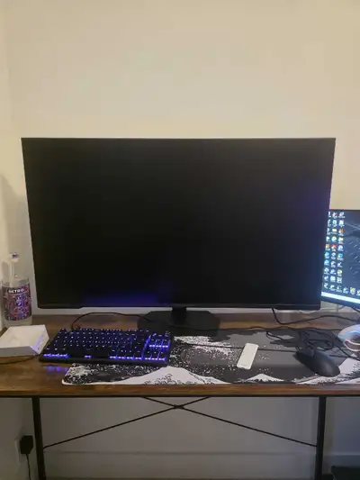 Écran Samsung 43po, View more