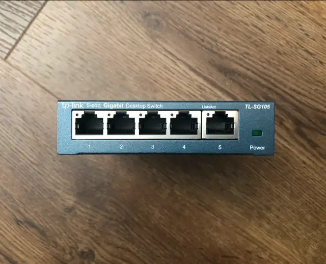TP-Link Ethernet Powered Network Hub63234988520833122