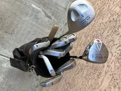 Adult COMPLETE Golf club set. RIGHT HAND 12 piece set, View more