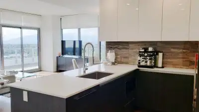 World-class shopping and entertainment destinations are just minutes from Triomphe. Walk to Brentwoo...