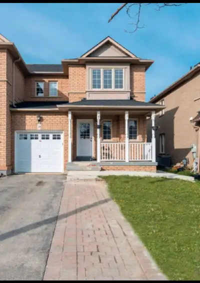 One Room to Rent in Brampton