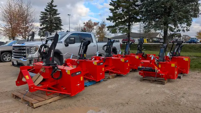 3 Point Hitch Snowblowers, Several Sizes Available to Order in Snowblowers in Stratford - Image 6