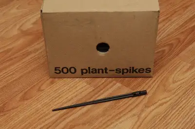 Boite de 500 Plant-Spike en plastique (neuf), View more