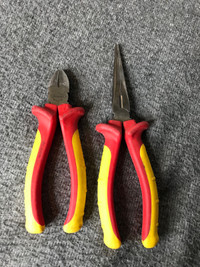STANLEY INSULATED PLIER PAIR