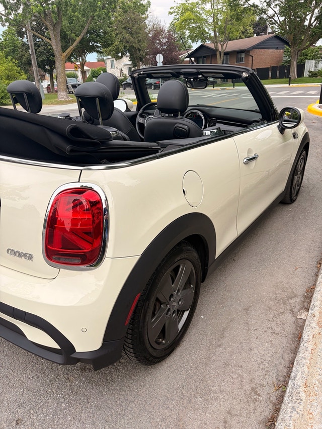 Mini Cooper Convertible — photo 2