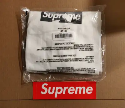 New Supreme SS21 Box Logo Emilio Pucci White Black Tshirt Medium, View more