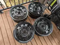 17" Black steel wheels (orig. on ford escape)