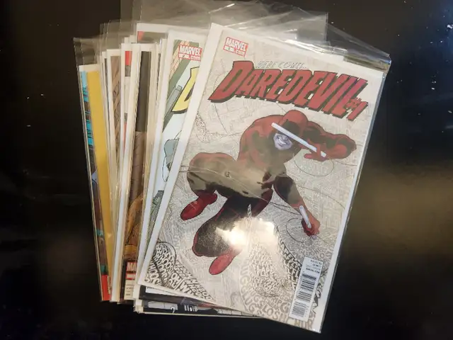 Marvel comics daredevil, 2011,  1, 2,4-14, 18-26 in Comics & Graphic Novels in Oshawa / Durham Region - Image 3