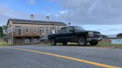 Looking for a box for my 02 Chevy 1500 Silverado 6.5ft Dosnt need to be in perfect condition just no...