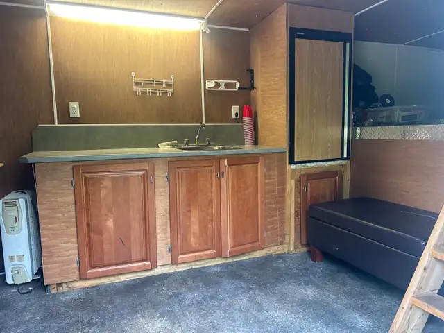 48’ American Hauler in Travel Trailers & Campers in Comox / Courtenay / Cumberland - Image 5