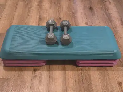 Workout stepper and 4 risers 2 x25lbs weight, View more