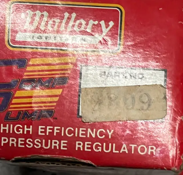 Edelbrock Torker II 2.O BBC oval port intake manifold in Engine & Engine Parts in Markham / York Region - Image 6