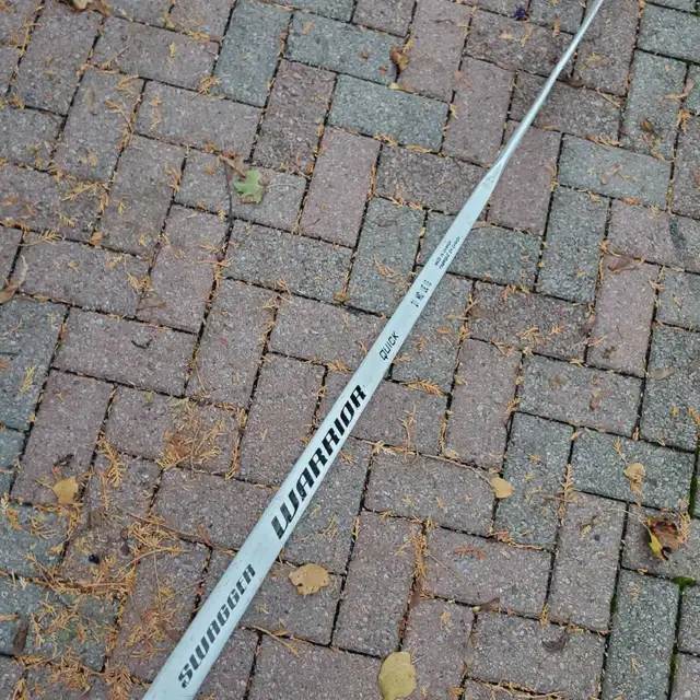 Jr. WARRIOR Goalie Hockey Stick  in Hockey in Barrie - Image 8