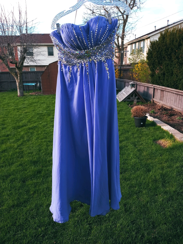 Prom dress size 6 in Women's - Dresses & Skirts in Kitchener / Waterloo - Image 3