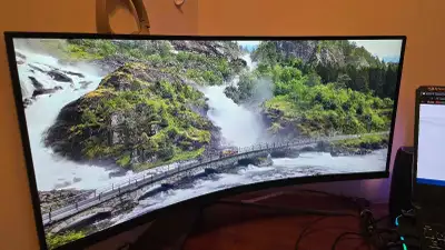 MSI 34-inch Curved Ultrawide Monitor (MAG345CQR) (URGENTI!I), View more