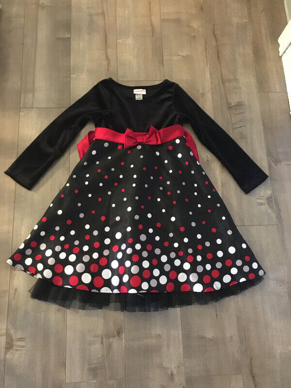Girls Holiday dress size 5 in Clothing - 5T in Cole Harbour