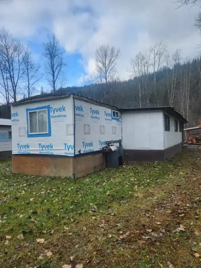 Mobile Home for Sale – detached shop, mountain views and Affordable! $12,500 OBO This is a great opp...