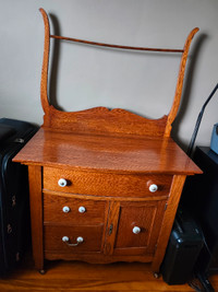 Antique wash stand