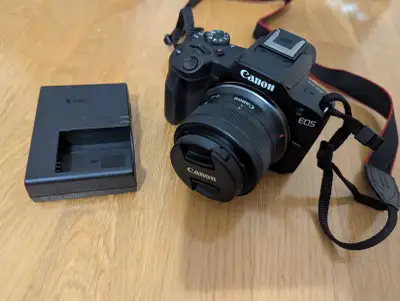 Canon R50 with 18-45 RF-S Lens - excellent condition, View more