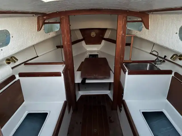 Alberg 22 sailboat in Sailboats in City of Toronto - Image 15