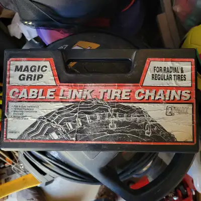 Get ready for winter with these Magic Grip cable link tire chains, designed for radial and regular t...