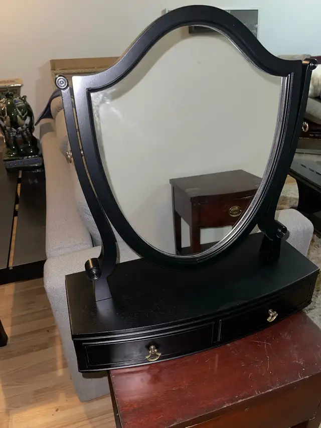 vintage tabletop vanity with swivel mirror in Home Décor & Accents in Calgary - Image 3