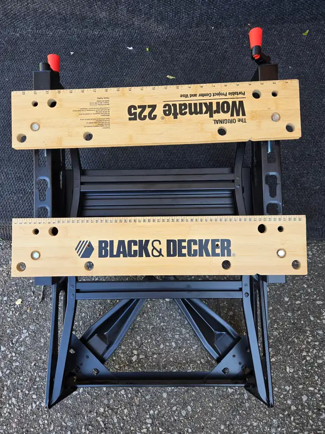 BLACK DECKER Portable Work Bench and Vise in Tool Storage & Benches in City of Toronto - Image 2