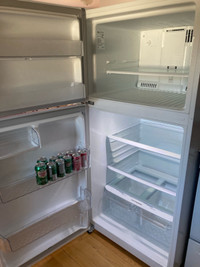 Lg fridge nearly new